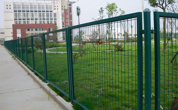 邊框護欄網(wǎng) 邊框護欄網(wǎng)