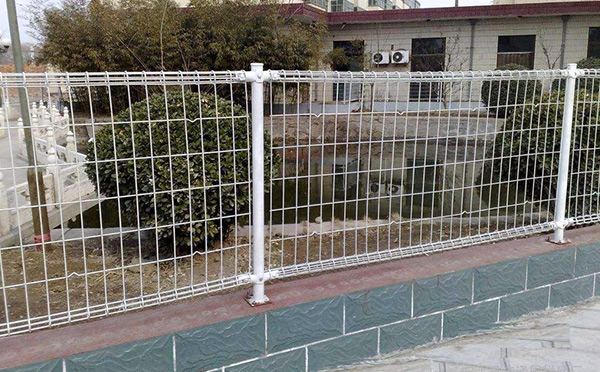 雙圈護(hù)欄網(wǎng) 雙圈護(hù)欄網(wǎng)