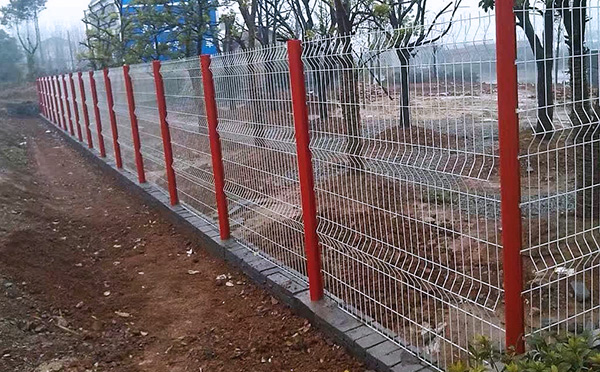 桃型柱護(hù)欄網(wǎng) 桃型柱護(hù)欄網(wǎng)